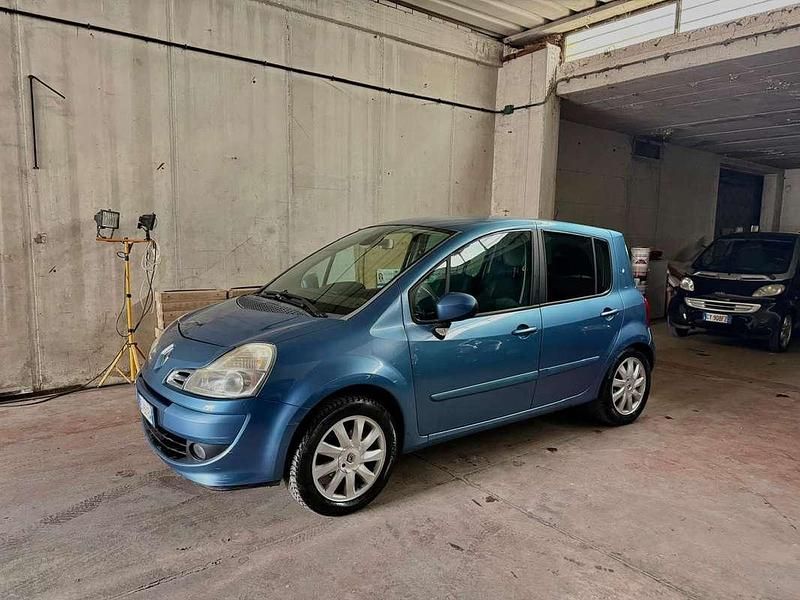 Blu/azzurro Usata 2011 Renault Modus Night&Day Monovolume | 4800 € (Buon prezzo) - Immagine 1/4