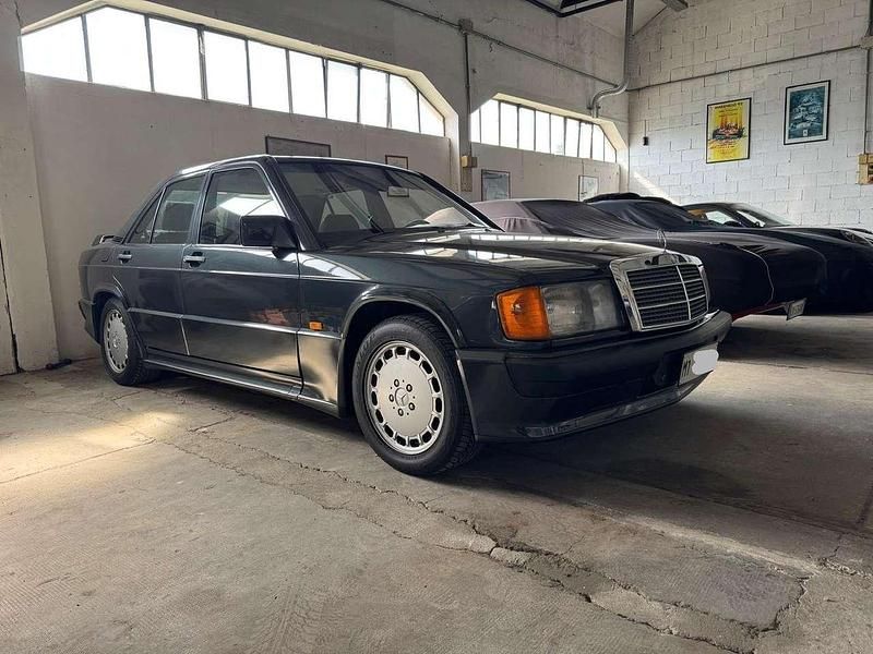 Usata Mercedes 190 185 CV (136 kW) 1986 Nero Berlina