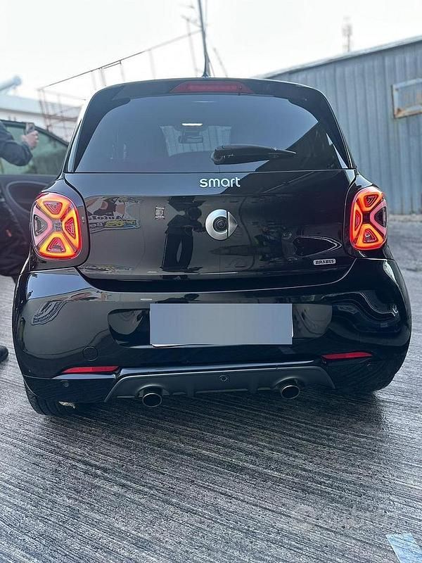 Usata Smart ForFour Brabus 2018 Nero Utilitaria