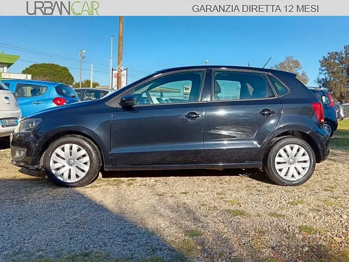 Käytetty VW Polo 75 HP (55 kW) 2013 Musta Viistoperä