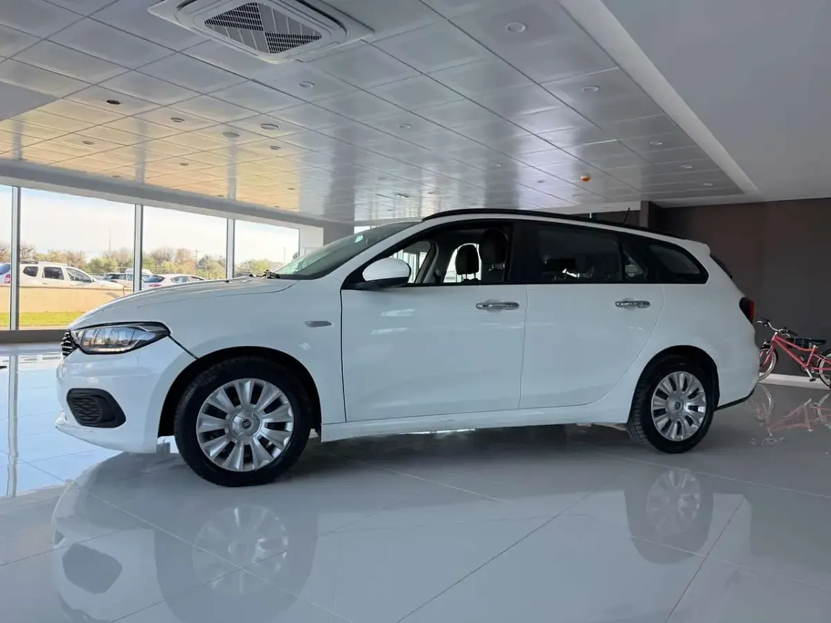 Usata Fiat Tipo Easy 120 CV (88 kW) 2018 Bianco Station wagon