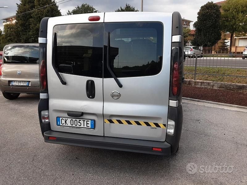 Usata Nissan Primastar 100 CV (73 kW) 2003 Grigio Monovolume