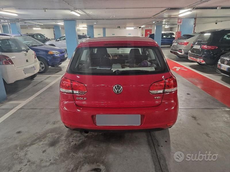Usata VW Golf VI 105 CV (77 kW) 2010 Rosso Utilitaria