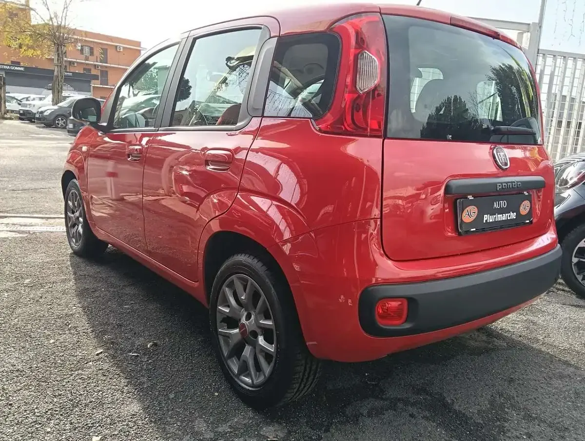 Usata Fiat Panda Lounge 69 CV (50 kW) 2019 Rosso Utilitaria