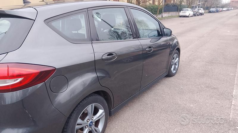 Usata Ford C-MAX 120 CV (88 kW) 2016 Monovolume