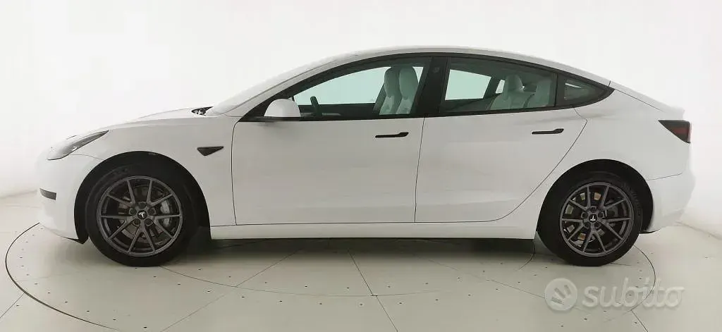 Usata Tesla Model 3 RWD 88 kW (120 CV) 2023 Bianco Berlina