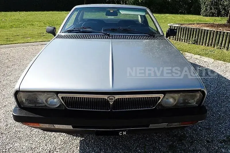 Usata Lancia 2000 119 CV (87 kW) 1980 Grigio Berlina