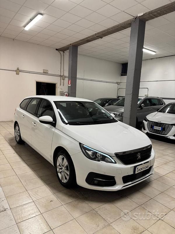 Usata Peugeot 308 Active 130 CV (95 kW) 2019 Bianco Station wagon