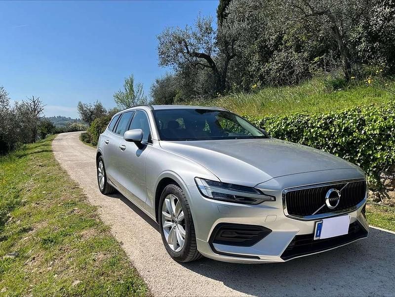 Usata Volvo V60 Business Edition 197 CV (144 kW) 2021 Argento Station wagon