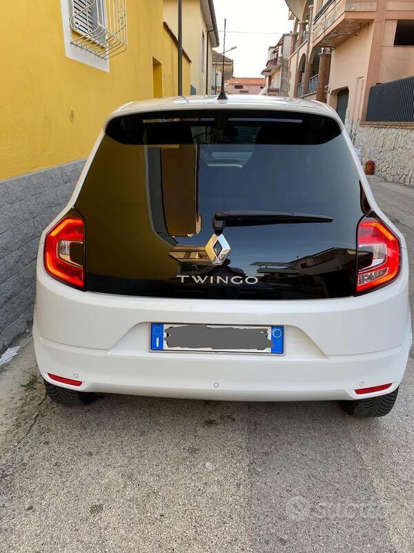 Usato 2020 Renault Twingo 1.0 Benzin 69 CV (13.000 €)