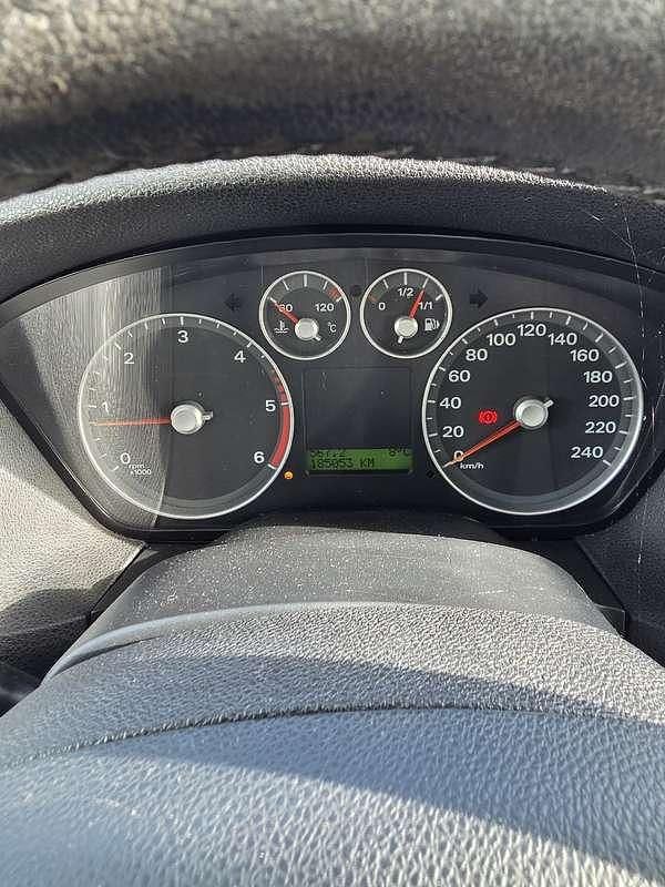 Usata Ford Focus 90 CV (66 kW) 2006 Berlina