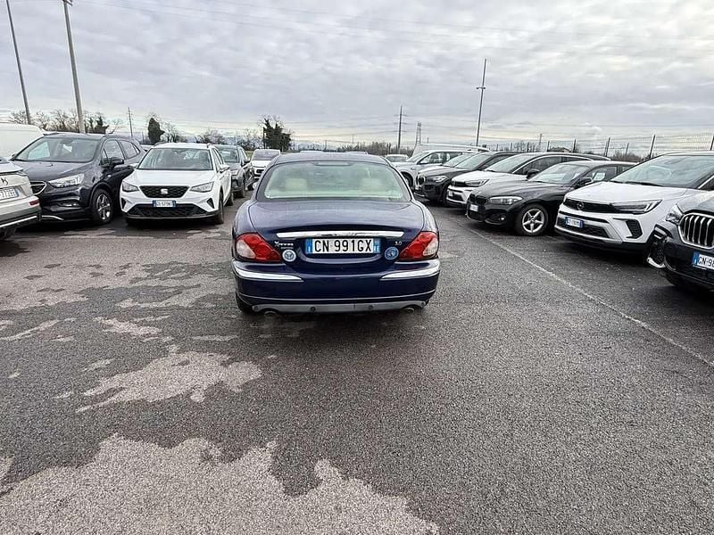 Usata Jaguar X-type Executive 230 CV (169 kW) 2004 Blu/azzurro Berlina
