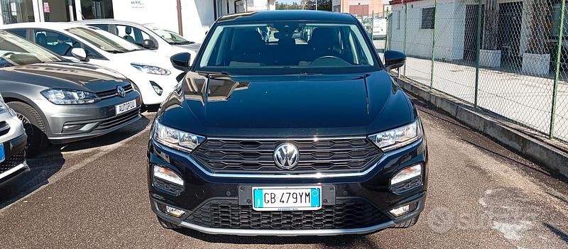 Usado VW T-Roc Business 116 CV (85 kW) 2020 Negro SUV