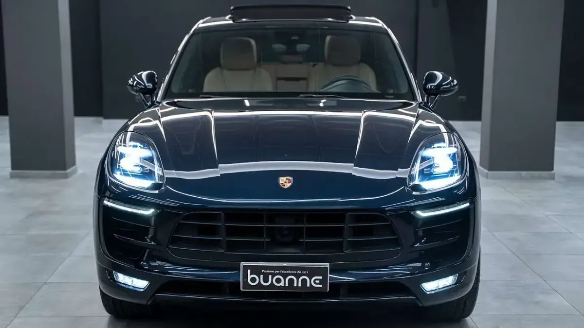 Usata Porsche Macan S 250 CV (183 kW) 2017 Blu notte metall perlato SUV