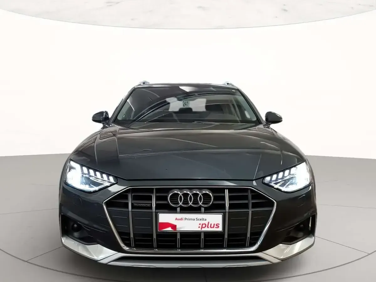 Usata Audi A4 Allroad Business 204 CV (150 kW) 2023 Grigio manhattan metallizzato Station wagon