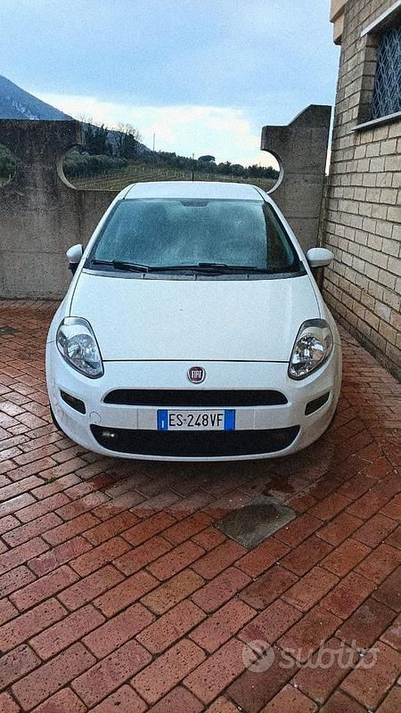 Usata Fiat Punto Easy 75 CV (55 kW) 2013 Bianco Utilitaria