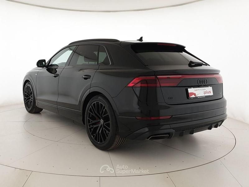 Nuova Audi Q8 S-Line 286 CV (210 kW) 2026 Nero mito metallizzato SUV