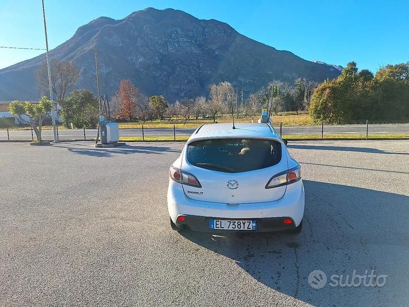 Usata Mazda 3 115 CV (84 kW) 2012 Bianco Berlina