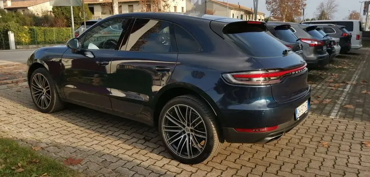 Usata Porsche Macan 245 CV (180 kW) 2021 Blu/azzurro SUV