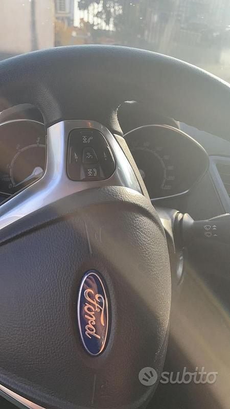 Usata Ford Fiesta Titanium 75 CV (55 kW) 2016 Grigio Utilitaria