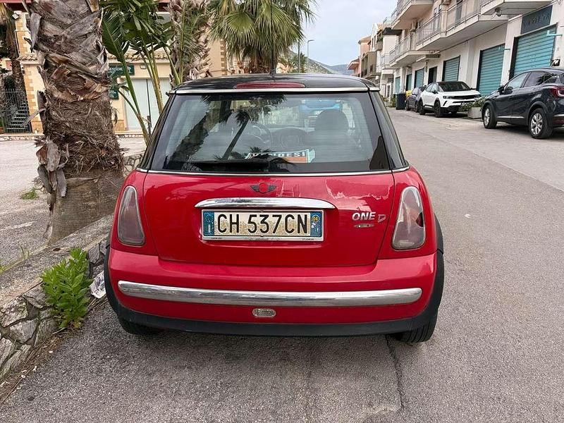 Usata Mini One D 75 CV (55 kW) 2004 Rosso Utilitaria