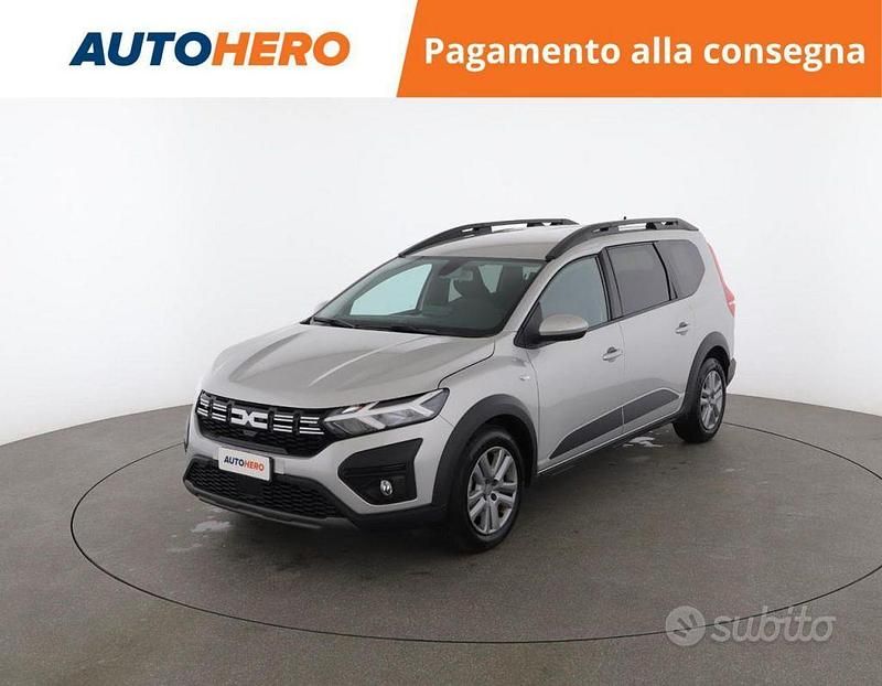 Usata Dacia Jogger Expression 110 CV (80 kW) 2023 Grigio Monovolume