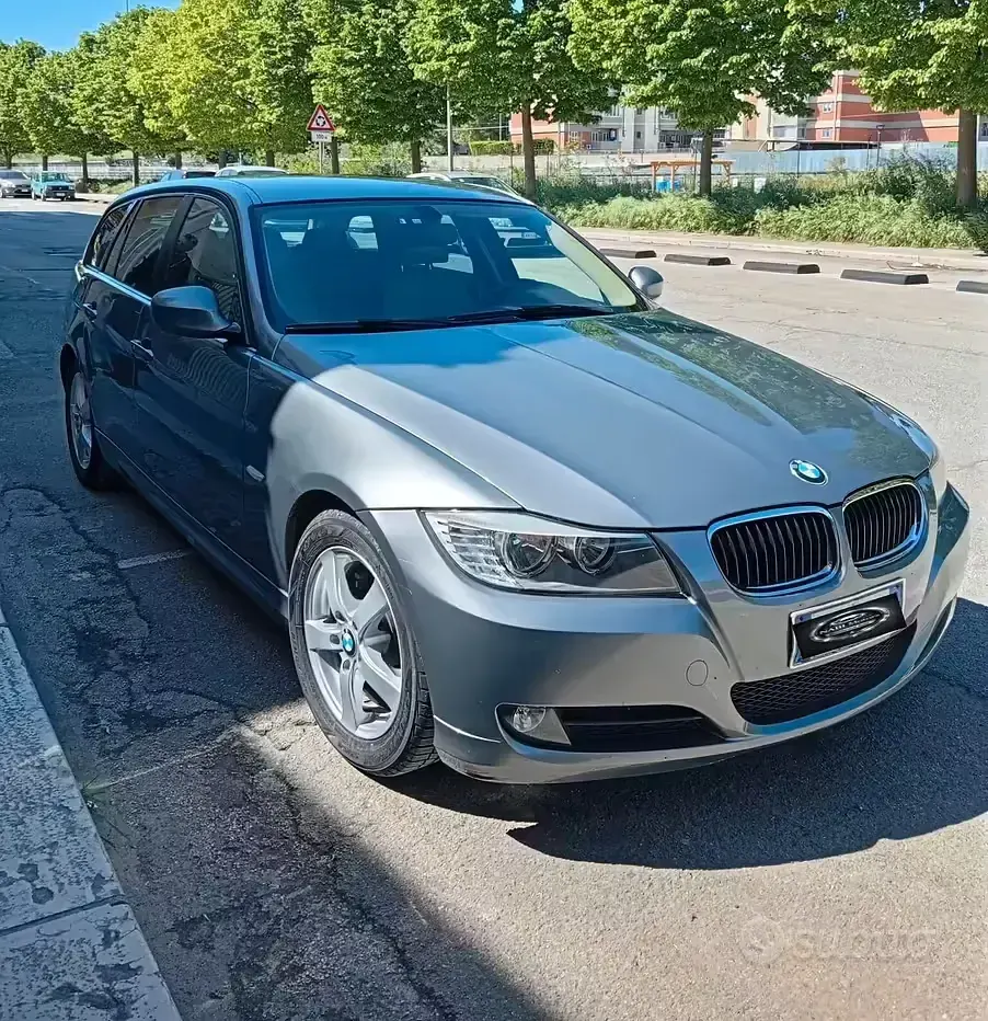 Begagnad BMW 318 M Sport 143 HK (105 kW) 2010 Grå Kombi