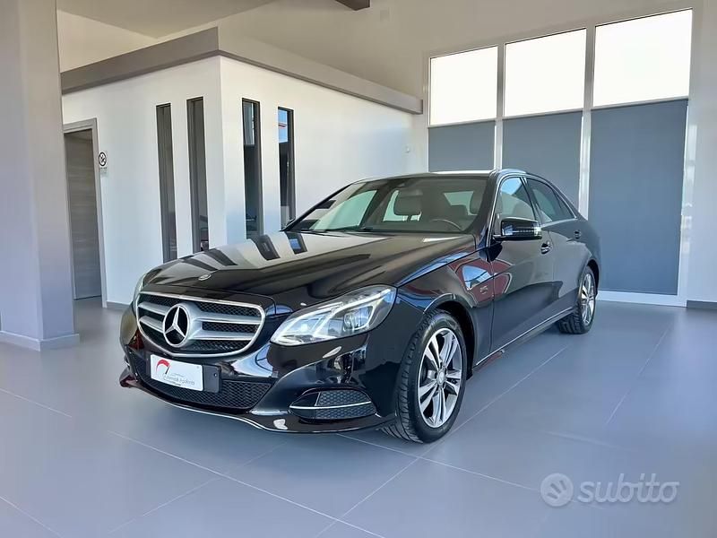 Usata Mercedes E200 Avantgarde 136 CV (100 kW) 2015 Nero Berlina