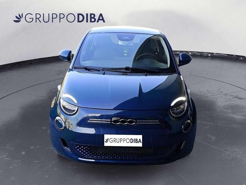 Usata Fiat 500e La Prima 86 kW (118 CV) 2022 Blu/azzurro Utilitaria