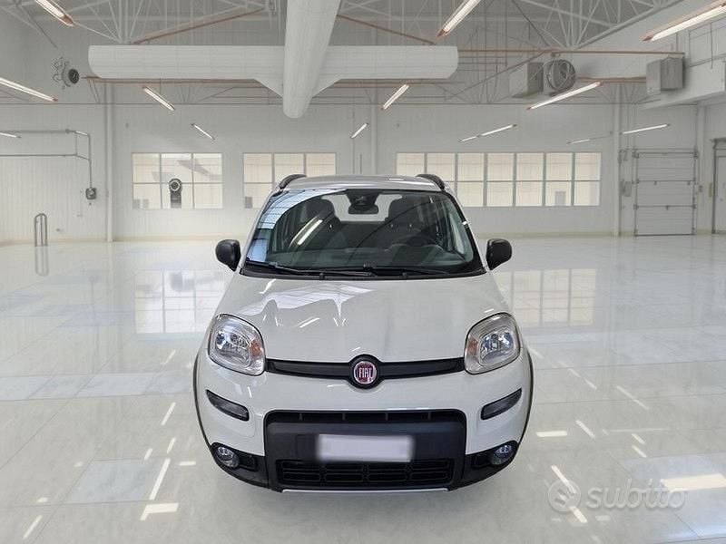 Usata Fiat Panda 4x4 Wild 85 CV (62 kW) 2022 Bianco Utilitaria