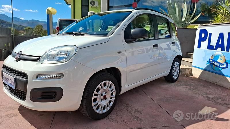 Usata Fiat Panda Easy 69 CV (50 kW) 2014 Bianco Utilitaria
