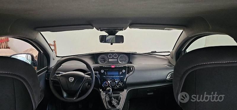 Usata Lancia Ypsilon 80 CV (58 kW) 2014 Utilitaria