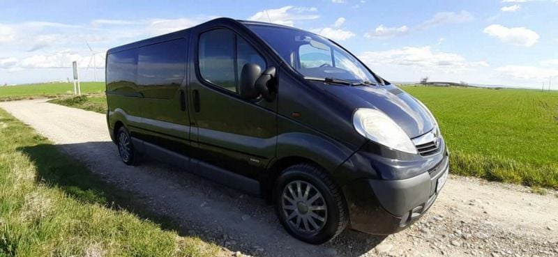 Usata Opel Vivaro 146 CV (107 kW) 2007 Nero Monovolume