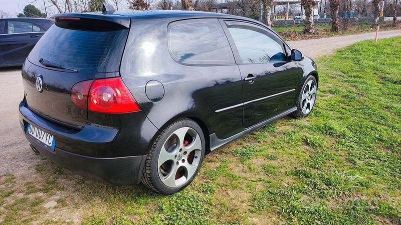 Usata VW Golf IV GTI 200 CV (147 kW) 2006 Nero Berlina