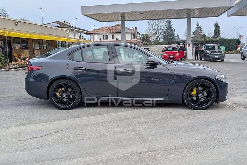 Usata Alfa Romeo Giulia Executive 160 CV (117 kW) 2019 Grigio Berlina
