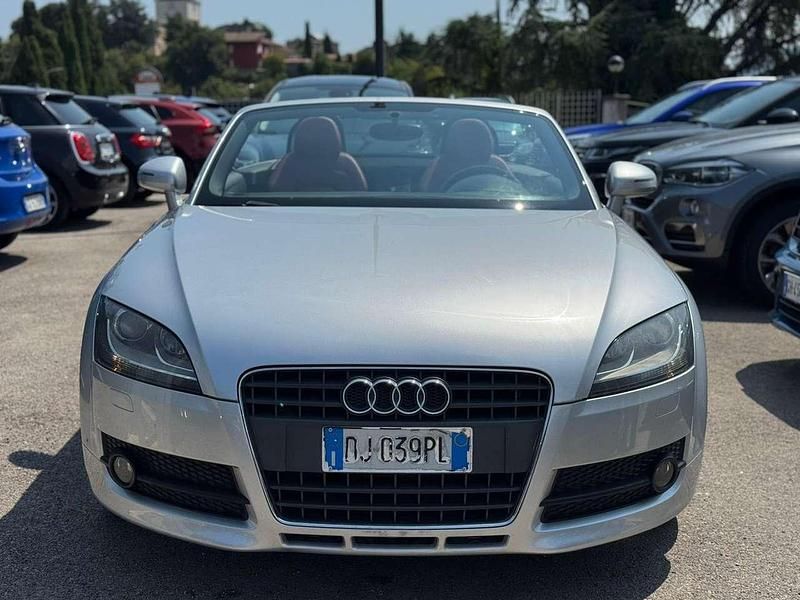 Usata Audi TT Roadster Ambiente 200 CV (147 kW) 2007 Argento Cabrio