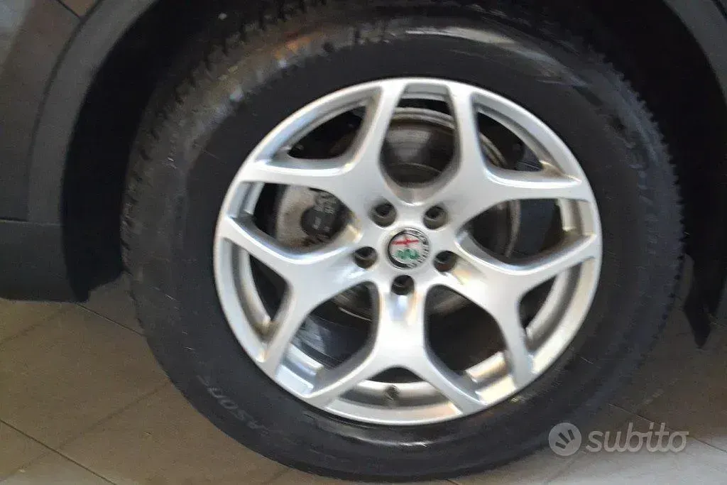 Usata Alfa Romeo Stelvio Business 190 CV (139 kW) 2021 Nero SUV