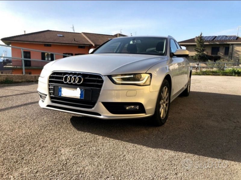 Grigio Usata 2012 Audi A4 Business Station wagon | 7500 € (Ottimo prezzo) - Immagine 1/4