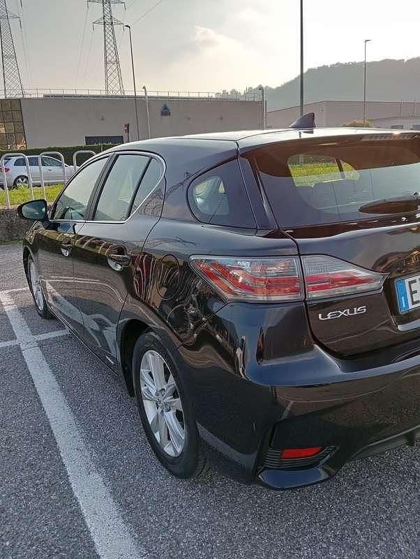 Usata Lexus CT200h 136 CV (100 kW) 2015 Berlina