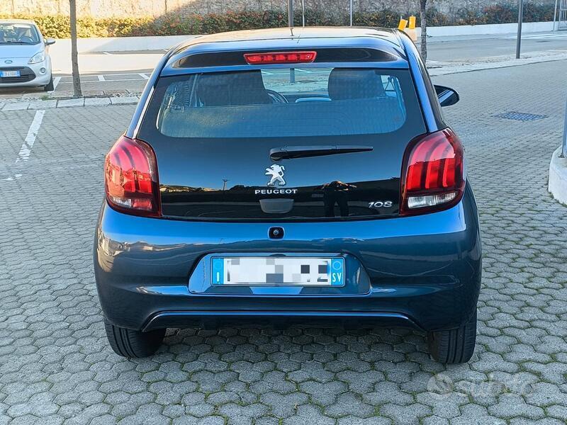 Usato 2018 Peugeot 108 1.2 Benzin 82 CV (10.590 €)