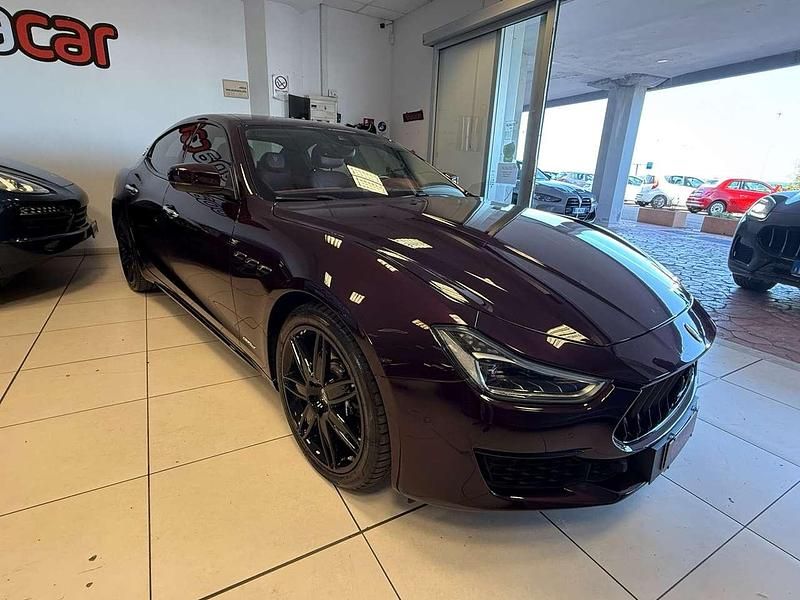 Usata Maserati Ghibli GranLusso 275 CV (202 kW) 2020 Melanzana Coupé