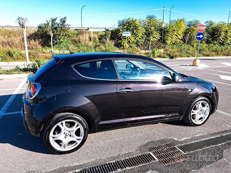 Usata Alfa Romeo MiTo 135 CV (99 kW) 2011 Nero Utilitaria