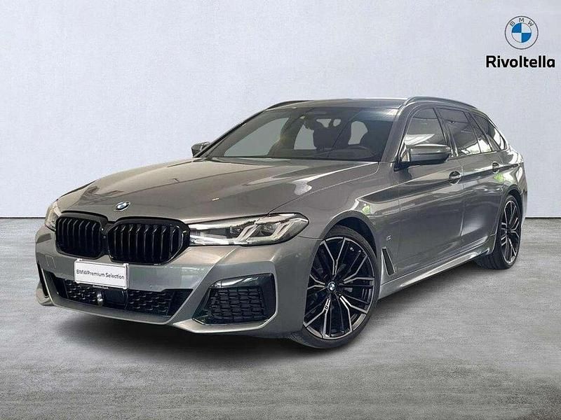 Grigio Usata 2023 BMW 520 M Sport Station wagon | 46.900 € (Buon prezzo) - Immagine 1/3