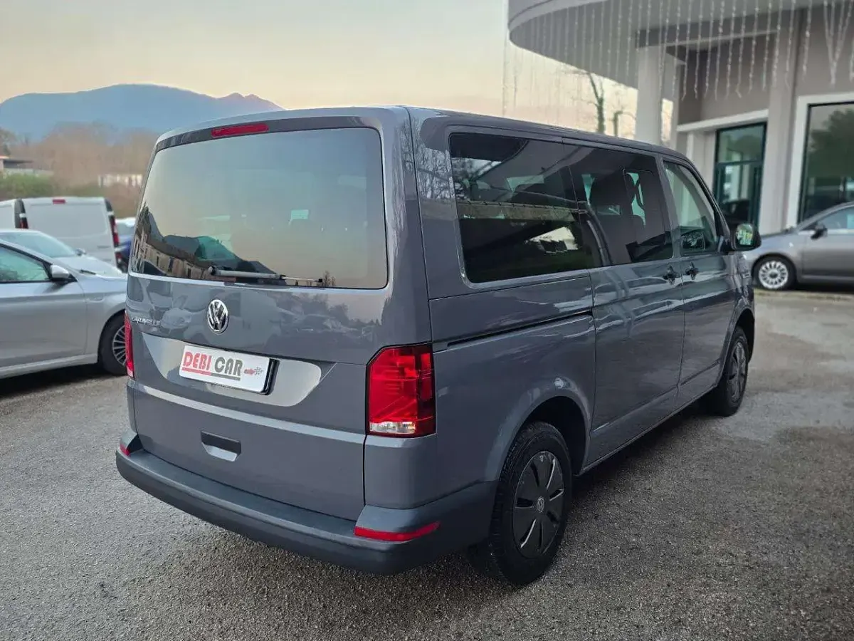 Usata Renault Trafic 110 CV (80 kW) 2022 Grigio scuro Monovolume