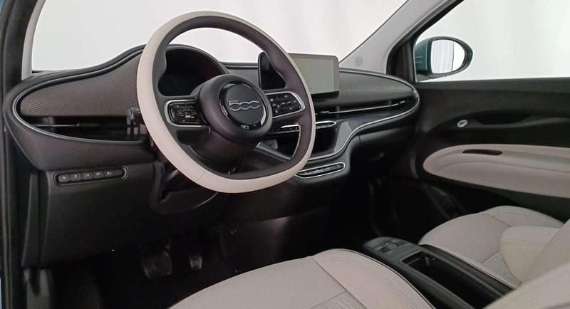 Usata Fiat 500e La Prima 42 kW (58 CV) 2022 Utilitaria