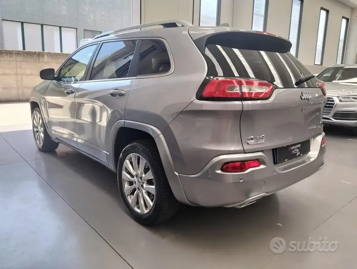 Usata Jeep Cherokee Overland 200 CV (147 kW) 2017 Grigio SUV
