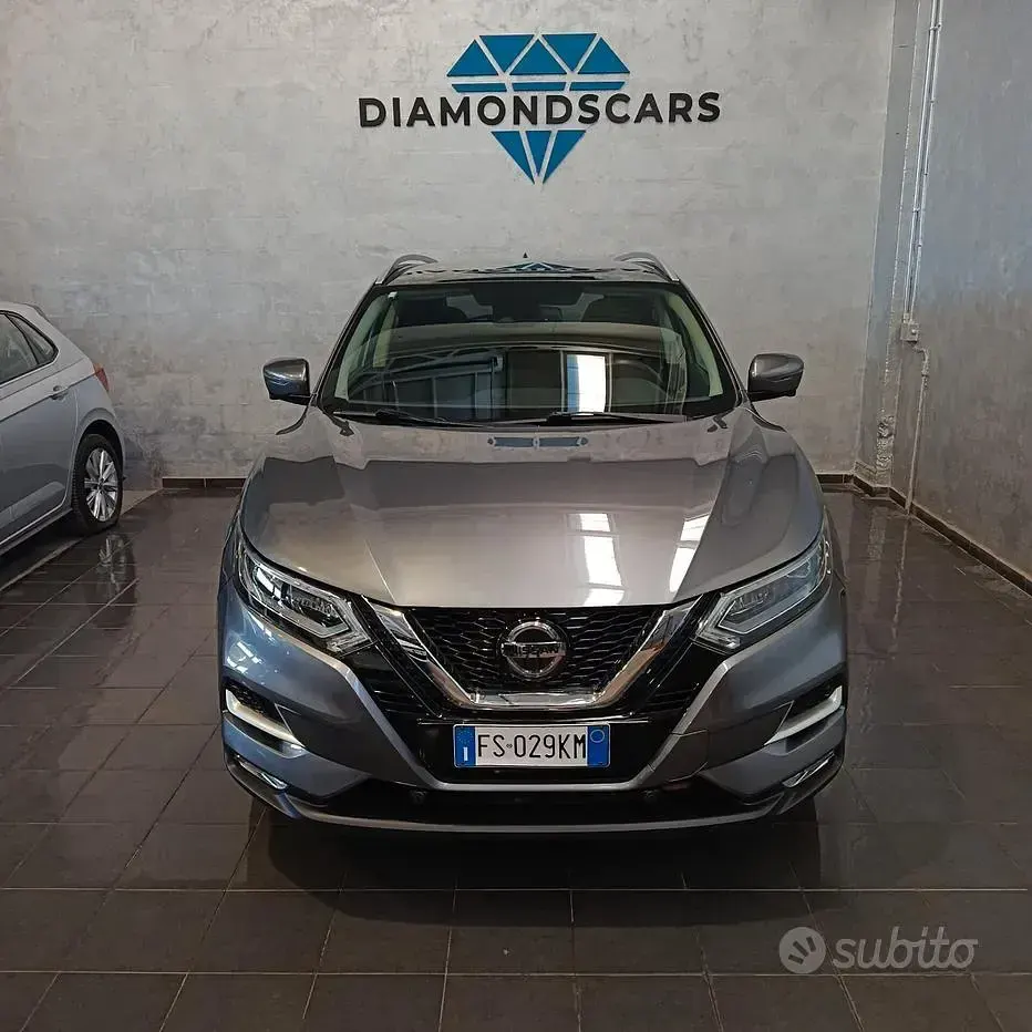 Usata Nissan Qashqai Tekna 116 CV (85 kW) 2018 Grigio SUV
