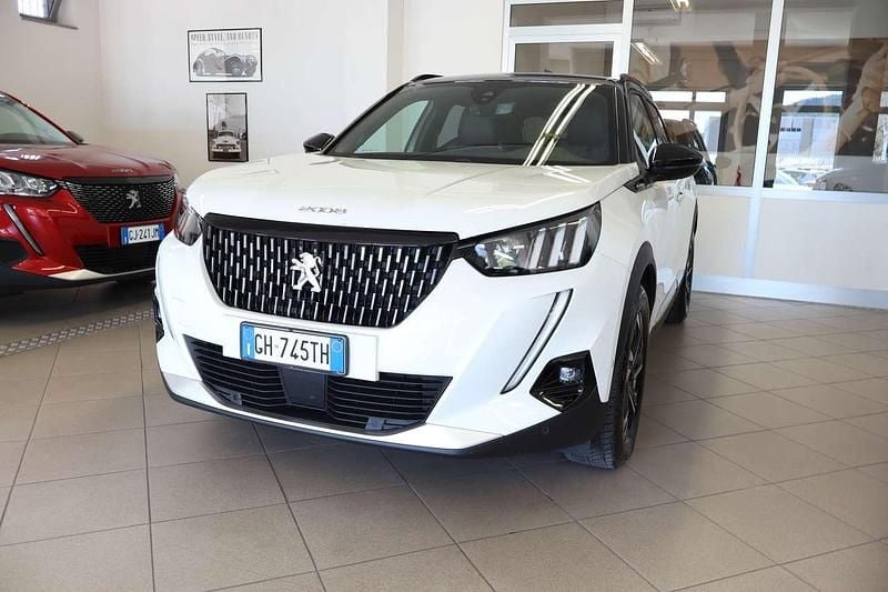 Usata Peugeot 2008 GT-line 131 CV (96 kW) 2022 Bianco madreperla SUV