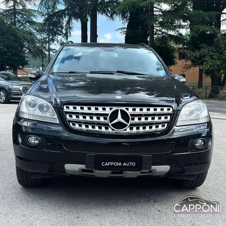 Usata Mercedes ML420 306 CV (225 kW) 2008 Nero SUV