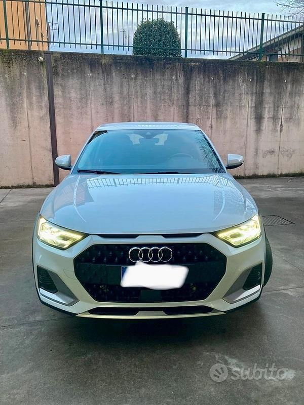Bianco Usata 2023 Audi A1 Design Tre volumi | 23.000 € - Immagine 1/4